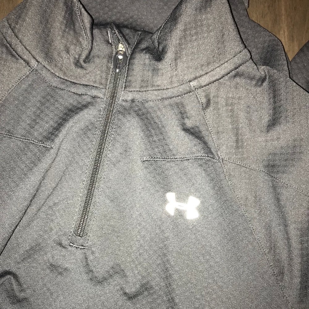 Women’s Under Armour Long Sleeve Shirt